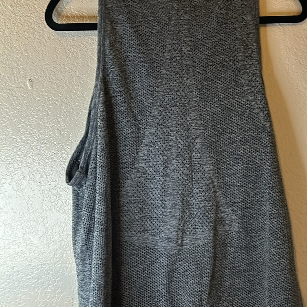 Tank top - Picture 3 of 4